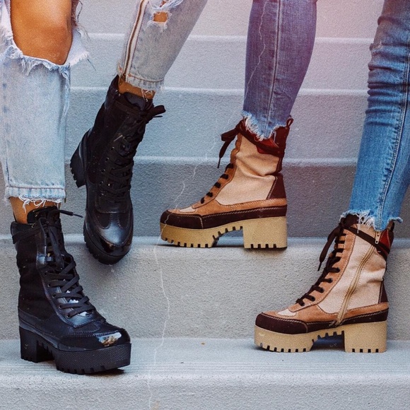 Last Size 8 🖤Camel Panel Lace-Up Lug Flatf Comb - Picture 8 of 8